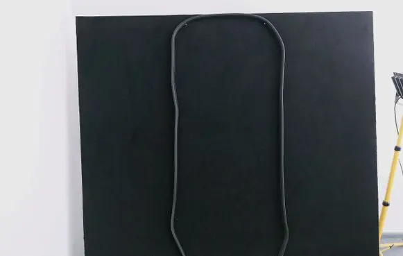 Rear door rubber seal (on body)