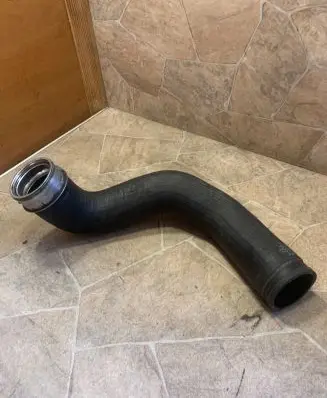 Mercedes-Benz ML W164 Intercooler hose/pipe A1645280682