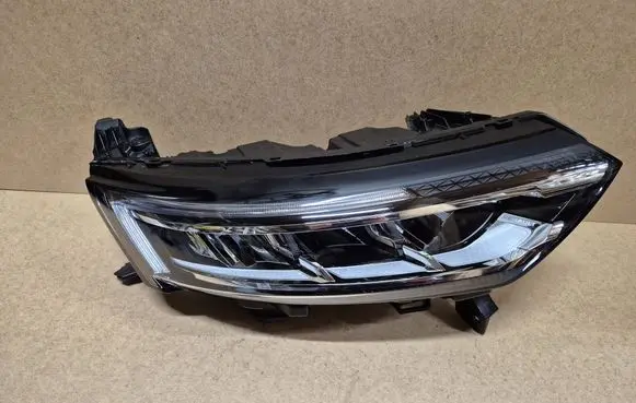 Renault Koleos II Headlight/headlamp 260104431R