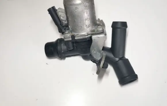 Mercedes-Benz C W204 Coolant heater control valve A6512000231 A6512000031