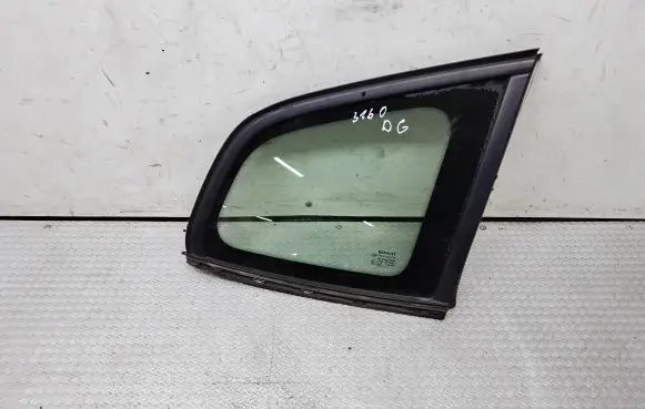 Renault Laguna III Rear side window