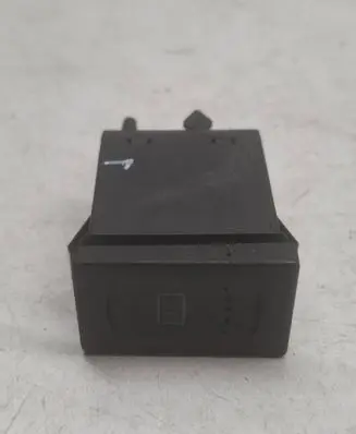 Volkswagen PASSAT B5 Windscreen/window heater switch 3B0959621C