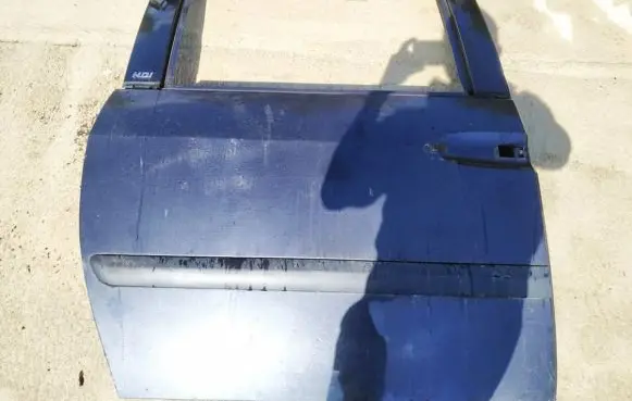 Peugeot 807 Rear door juodos