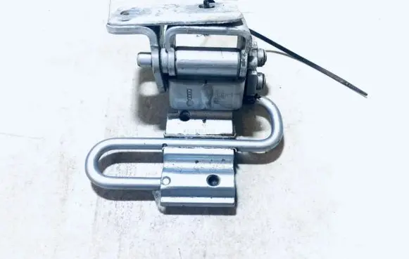 Audi A6 S6 C5 4B Rear door lower hinge 4b0833411b
