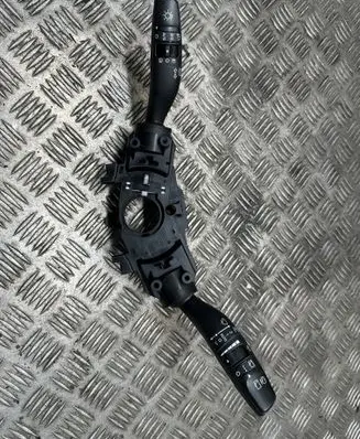 Wiper turn signal indicator stalk/switch