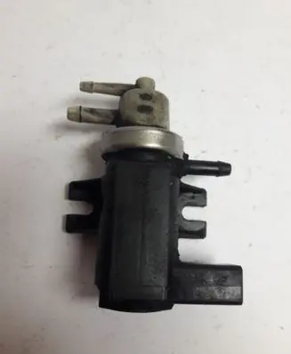 Volkswagen PASSAT B5.5 Turbo solenoid valve 1J0906627A