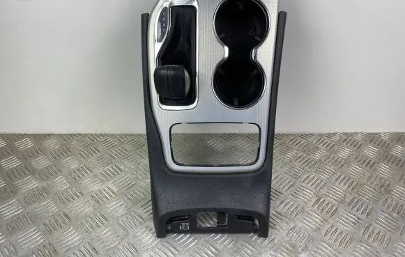 Jeep Grand Cherokee Gear shifter surround trim plastic