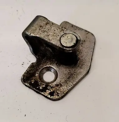 Opel Meriva A Rear door lock loop/hook striker 6608