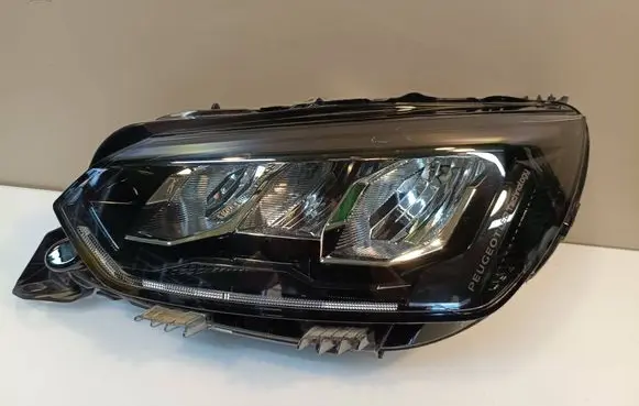 Peugeot 208 II Headlight/headlamp 9855524680