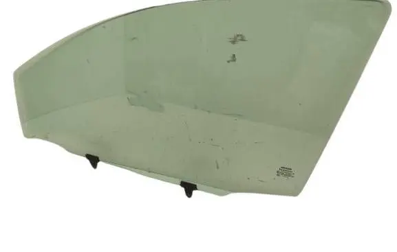 Nissan Qashqai Front door window glass four-door 80301JD000 43R001582 E000199