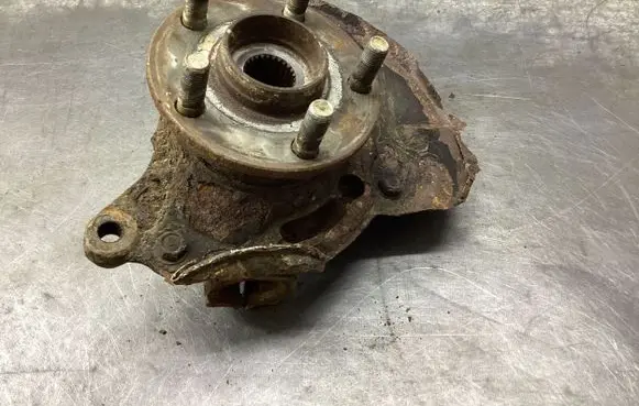 Subaru Outback Front wheel hub