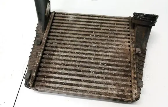 Audi Q7 4L Intercooler radiator 7L6145803C