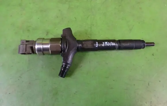Opel Signum Fuel injector 8-97239161-7