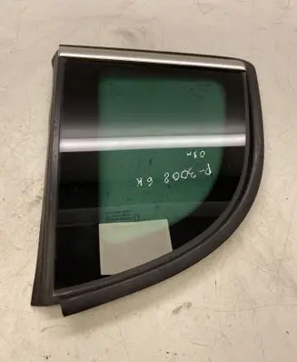 Peugeot 3008 I Rear side window