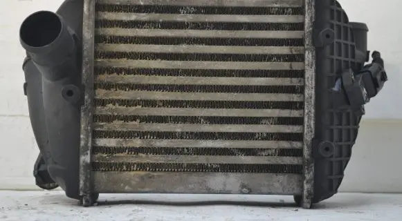 Audi A4 S4 B6 8E 8H Intercooler radiator 8E0145805E