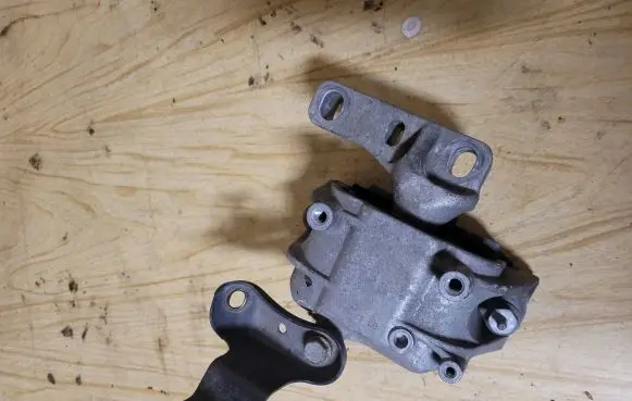 Audi A3 S3 A3 Sportback 8P Engine mount bracket 1K0199262CB