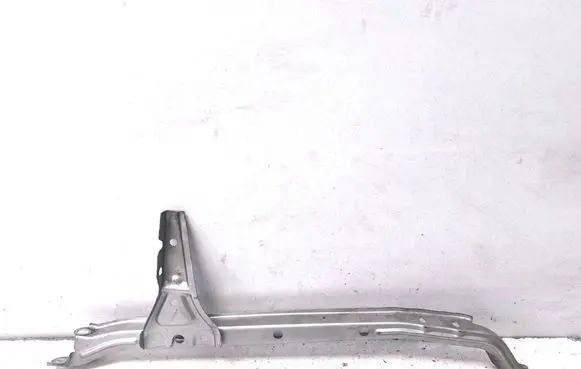 Toyota Avensis Verso Top upper radiator support slam panel 