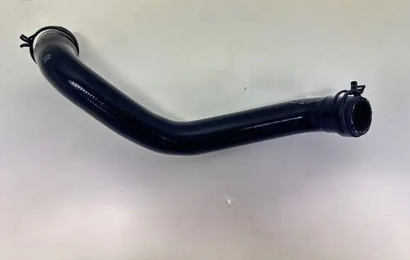 Engine coolant pipe/hose