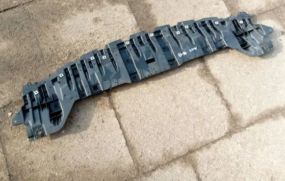 Toyota Auris E180 Engine splash shield/under tray 5261802040 NE70248