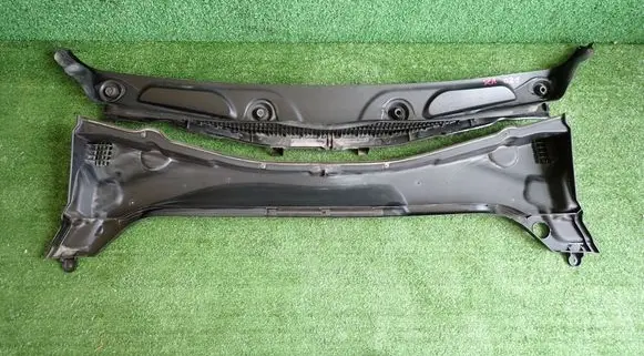 BMW X1 F48 F49 Wiper trim 74850615