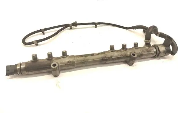 Volvo XC90 Fuel main line pipe 30777554 068824L5