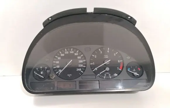 BMW 5 E39 Speedometer (instrument cluster) 110008735088