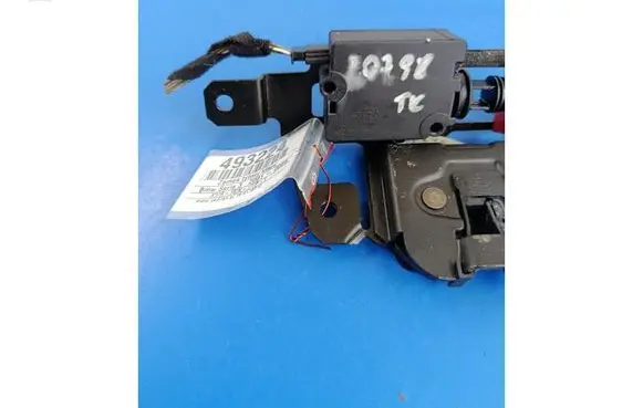 BMW X3 E83 Tailgate/trunk/boot lock/catch/latch 7057364
