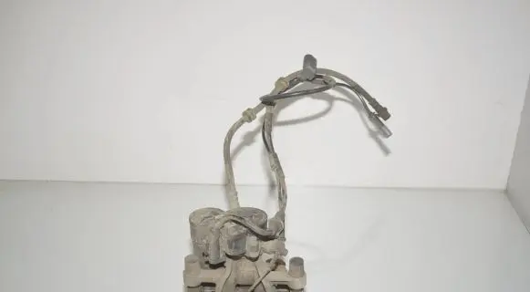 Rear brake caliper