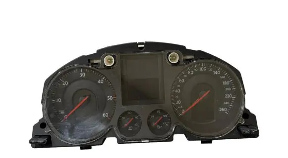 Volkswagen PASSAT B6 Speedometer (instrument cluster) 3C0920860A V0014000