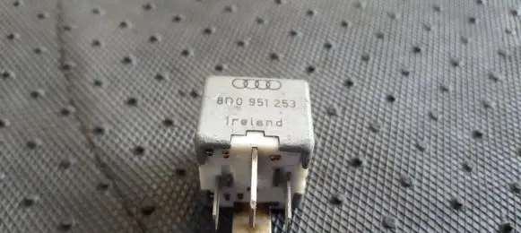 Audi A6 S6 C5 4B Other relay 899312000 8D0951253