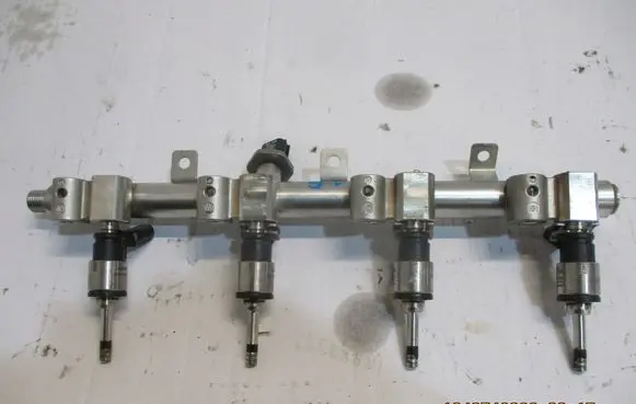 Hyundai H-1, Starex, Satellite Fuel main line pipe 353002M400
