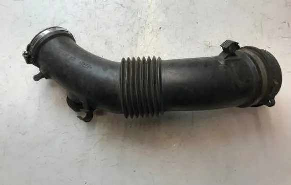Audi A5 8T 8F Air intake duct part 06E129627S