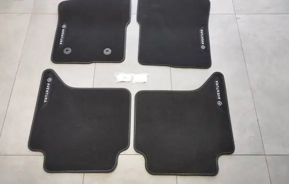 Volkswagen Amarok II Car floor mat set N1XBE13035 N1XBE130B18