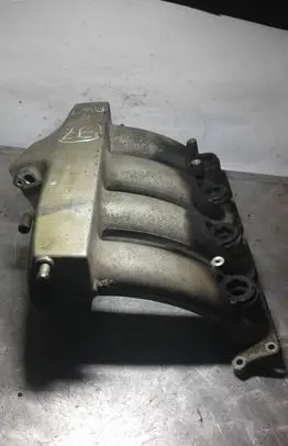 Volkswagen PASSAT B5.5 Intake manifold 06B133223D
