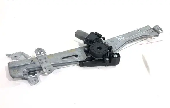 Suzuki SX4 S-Cross Front door window regulator with motor