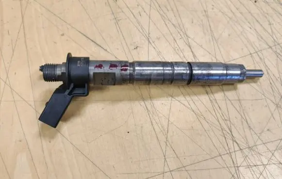 BMW X6 E71 Fuel injector 780542803