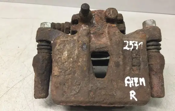 Mitsubishi Grandis Rear brake caliper