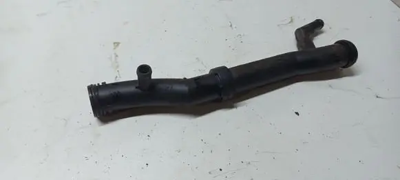 Volkswagen PASSAT B6 Engine coolant pipe/hose 03C121065F