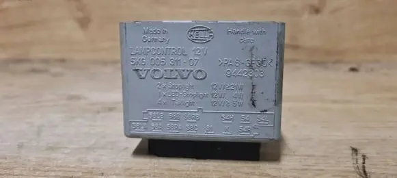 Volvo S70 V70 V70 XC Light module LCM 9442303