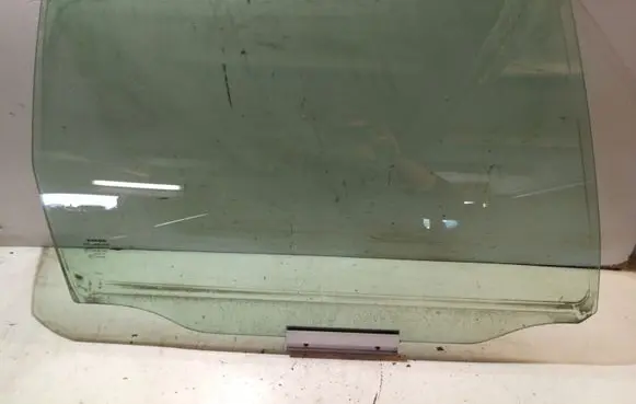 Volvo V70 Rear door window glass