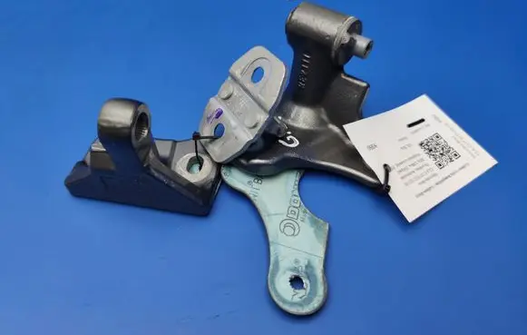 Rear door hinge set