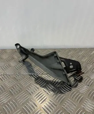 Audi A6 S6 C7 4G Fender mounting bracket 4G0821135A 4G0805815