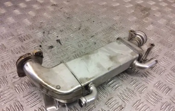 Mercedes-Benz A W176 EGR valve cooler A6511400575