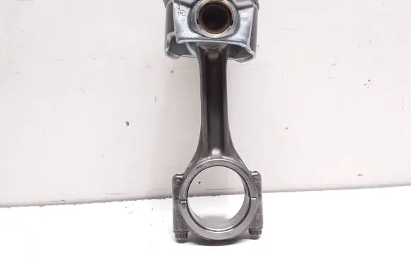 Volkswagen Tiguan Piston with connecting rod 04LA