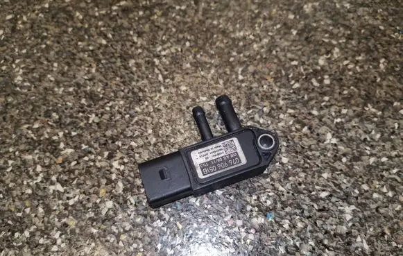 Volkswagen Golf VI Air pressure sensor 076906051B