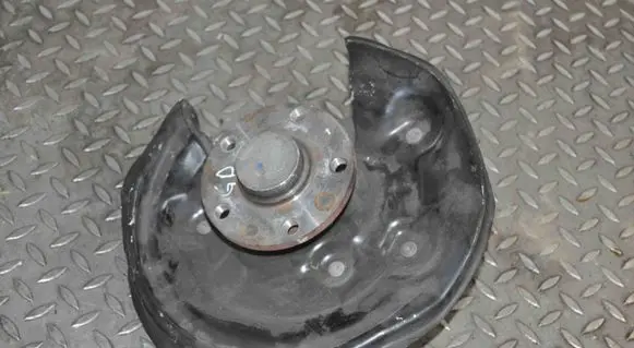Volkswagen PASSAT CC Rear wheel hub