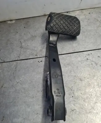 Volkswagen Transporter - Caravelle T5 Brake pedal 7H1723143