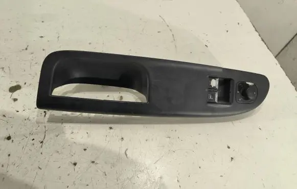 Volkswagen PASSAT B6 Electric window control switch 3C1867171A