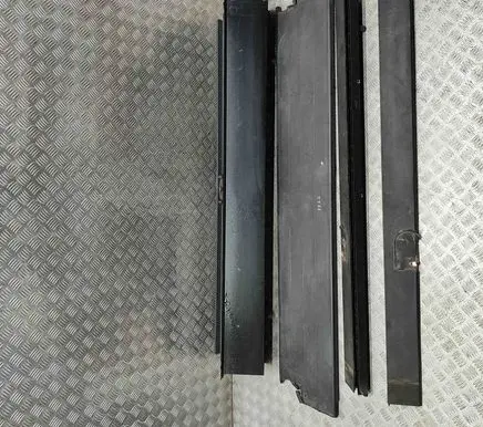 Toyota Hilux (AN10, AN20, AN30) Parcel shelf load cover 