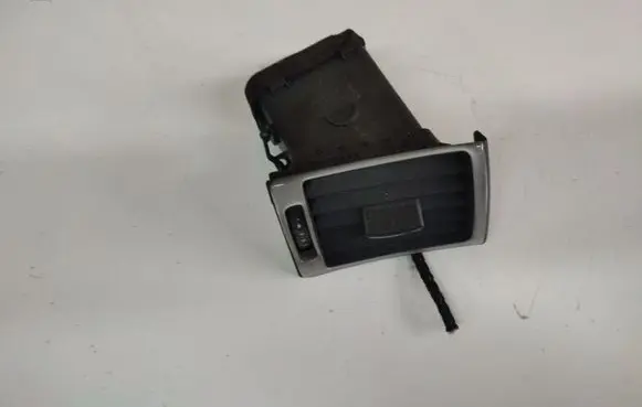 Audi A4 S4 B6 8E 8H Dash center air vent grill 